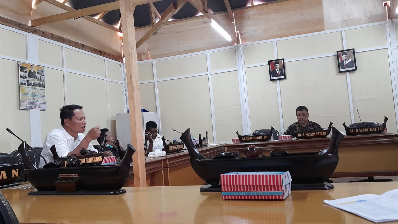 Damris Minta Perkim Sulbar Bebaskan Lahan Bandara Tampa Padang dan Sumarorong